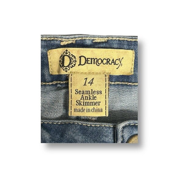 Democracy Seamless Ankle Skimmer Distressed Raw Hem Medium Wash Blue Jeans 14 - Picture 8 of 10